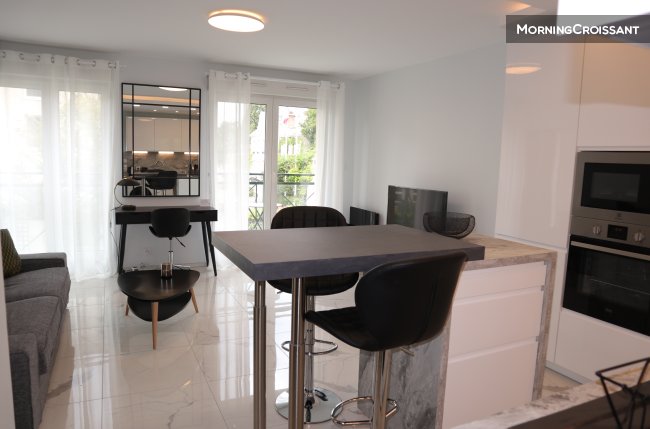 At 400m from INSEAD - flat 39 sqm