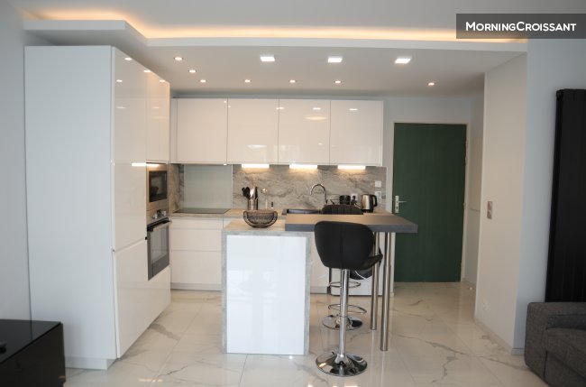 At 400m from INSEAD - flat 39 sqm