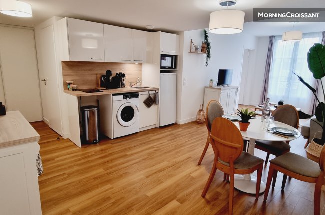 2 bedroom flat Versailles