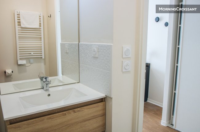 Studio double bed balcony-Promo