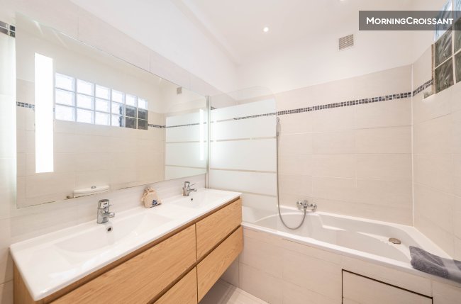 Cannes 3BR,  3 bathrooms Croisette