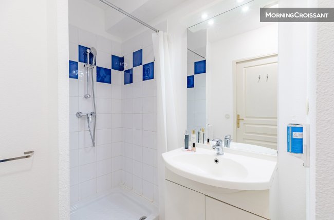 Beautiful studio with hotel service