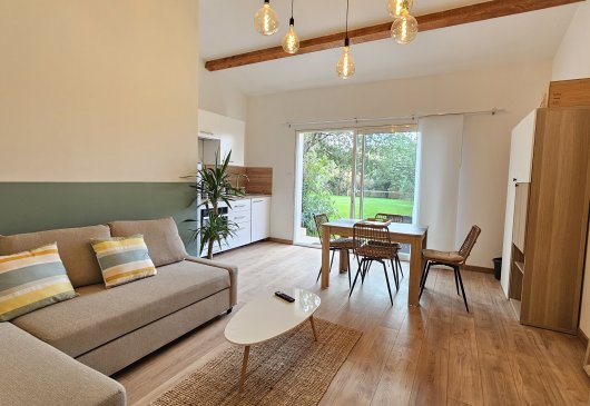 ovely 1bedroom flat in a quiet area