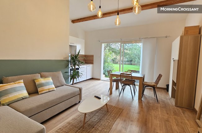 ovely 1bedroom flat in a quiet area