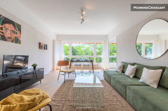 3 bedroom flat + private car park