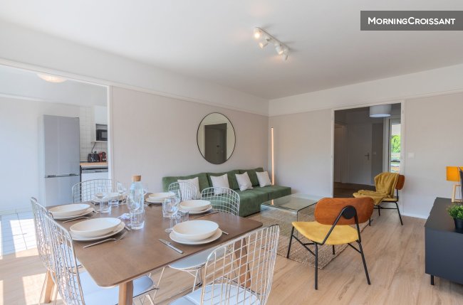 3 bedroom flat + private car park