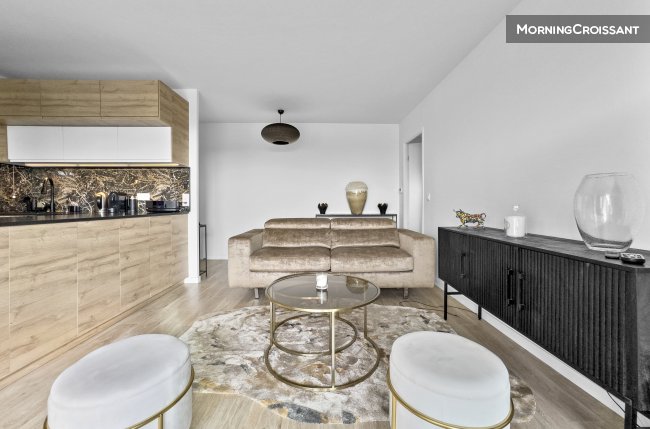 Magnificent 6P flat