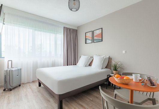 Beautiful studio with hotel service