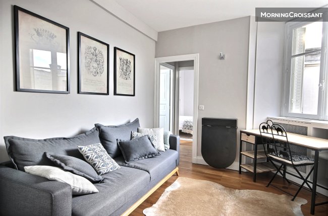 Charming 4P Eiffel Tower Apartment