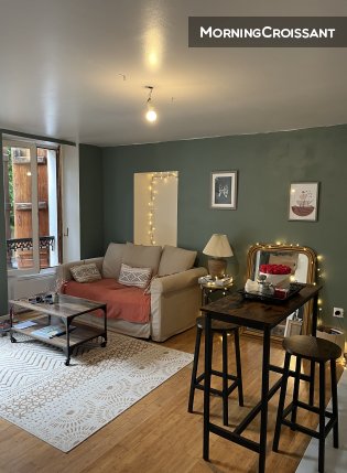 Quiet flat with terrace