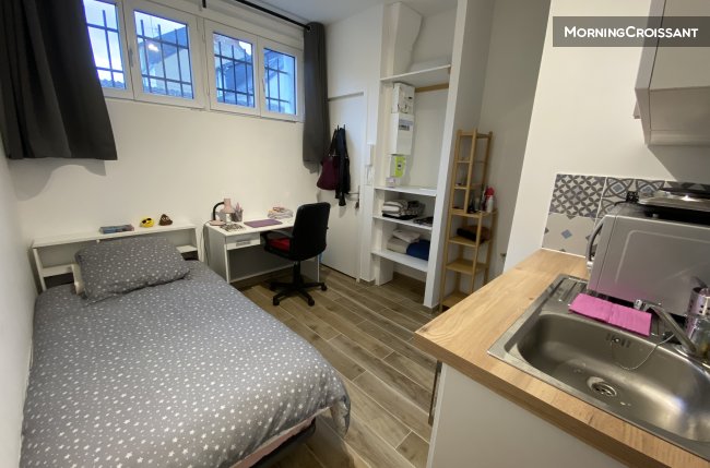 Fully furnished studio