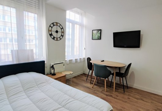 Le Saint Jean T1 5min  from metro