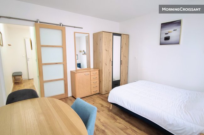 Le Saint Jean T1 5min  from metro