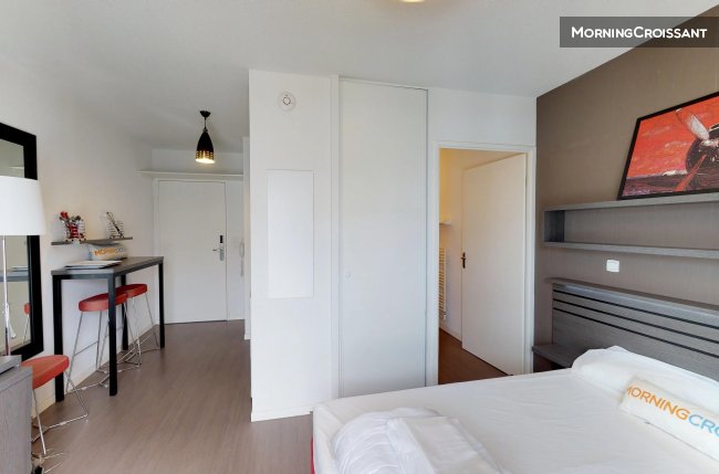 Furnished T1 in a secured residence