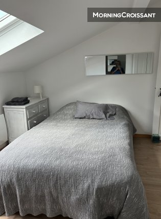 Chatou furnished room on garden