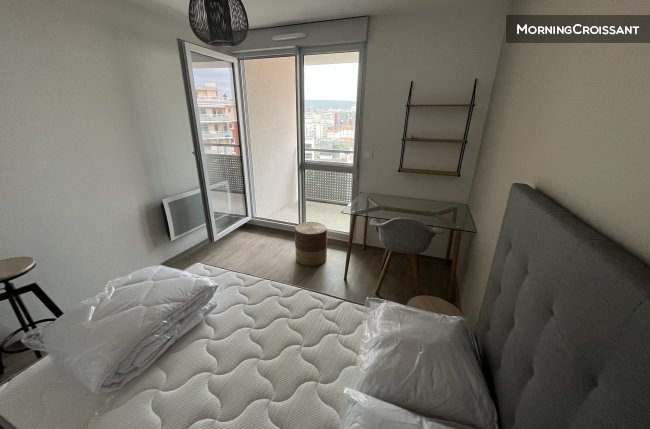 Studio in residence with balcony