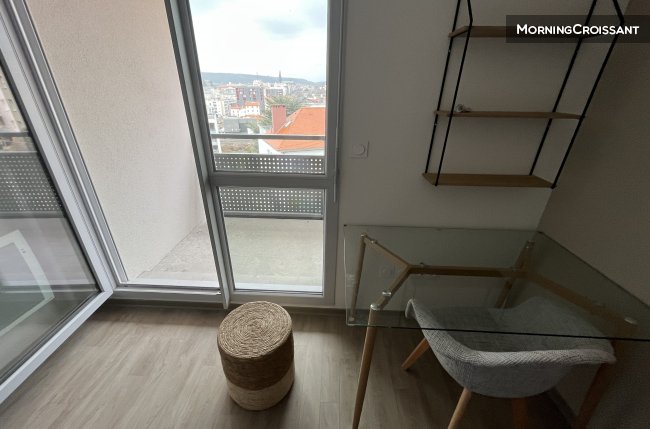Studio in residence with balcony