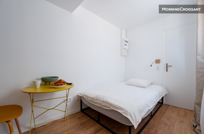 Beautiful new furnished studio