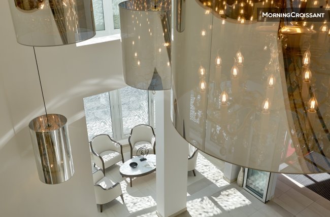 Furnished flat in residence
