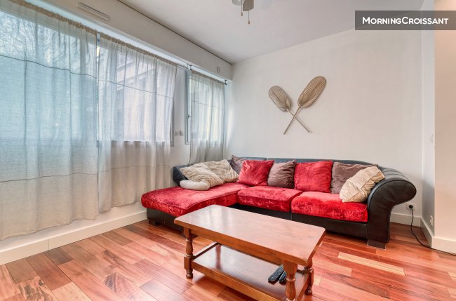 Comfortable T3 in Courbevoie