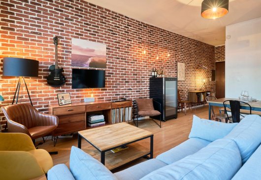 1-bedroom apartment near the metro