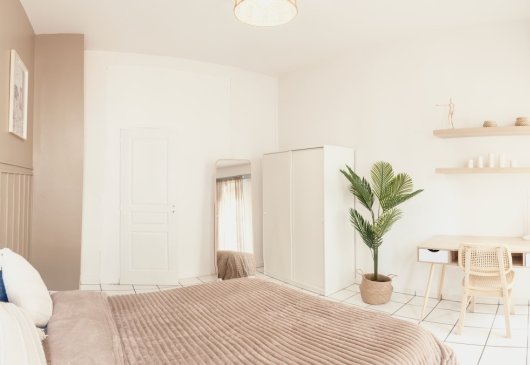 Bright 14 m² bedroom - ST85