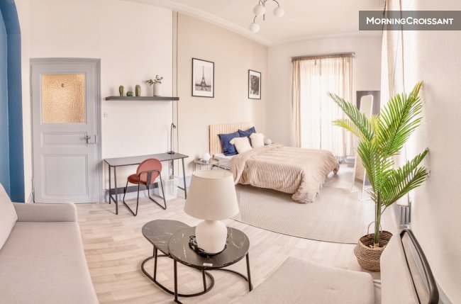 Spacious 18 m² bedroom - ST87
