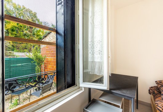 Bondy furnished apartment for 4