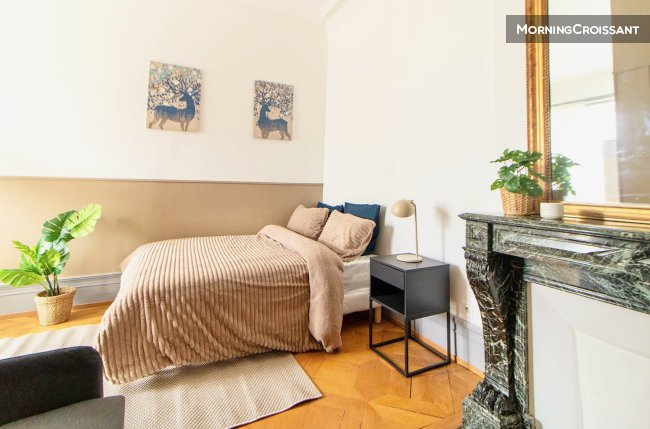 Large 17 m² bedroom - ST90
