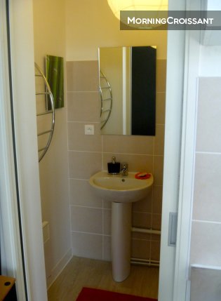 Studio equipped in centre - metro A