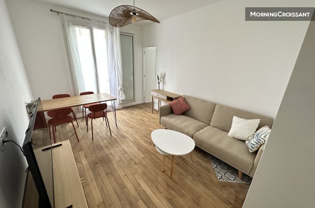 Cosy 3-room flat, station, shops