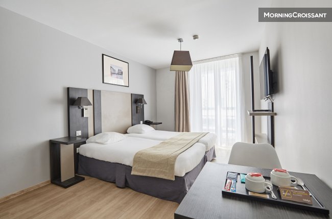 Bright furnished studio residence