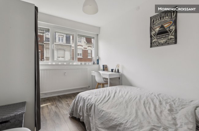 Private room in La Madeleiné