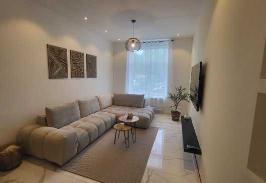 Luxury house to let