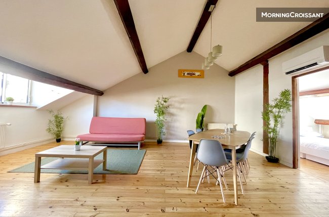 The Spacious | sleeps 6, air con