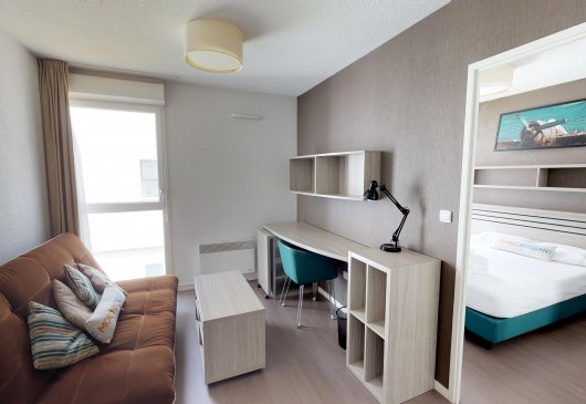 Apartment in residence
