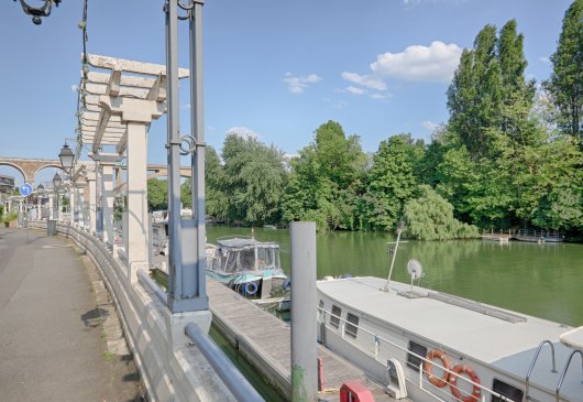 Furnished getaway on the Marne