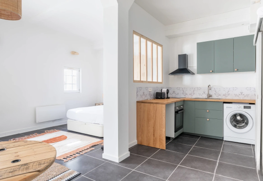 Large renovated Studio 35m2