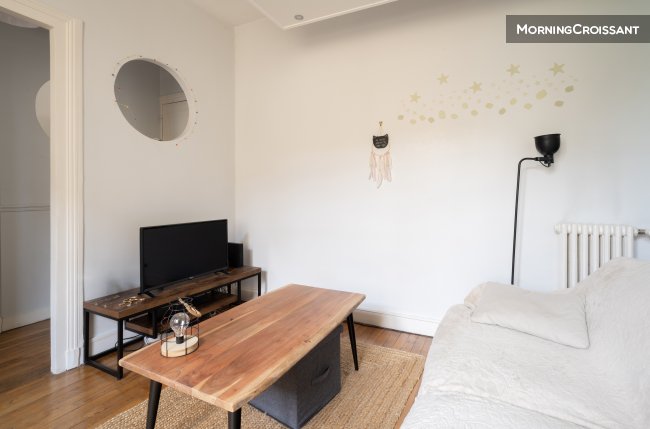 Charming studio with bedup