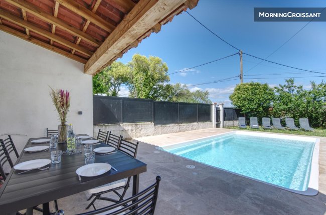 Furnished house with swimming pool