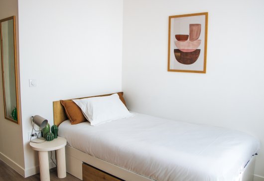 Furnished studio in new residence