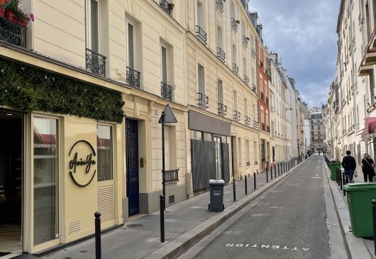 5* serviced studio - Paris 17e