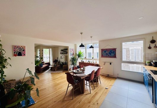 Bright furnished 3 room apartment