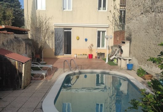 Furnished T3 with metro 2 min away