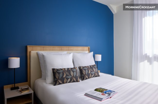 Fully-equipped flat in residence