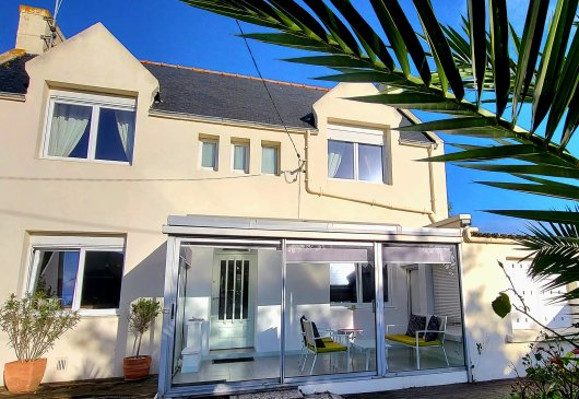 Furnished house, all on foot