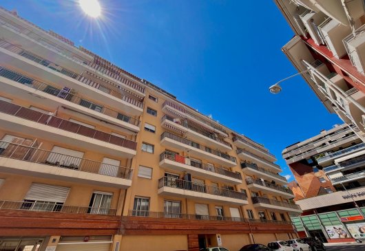 nice bright t3 in nice district