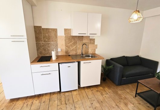Beautiful furnished T2 sunny terace