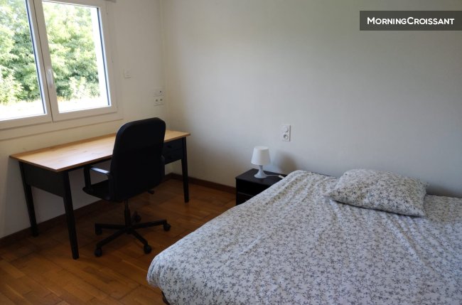 Shared house near school