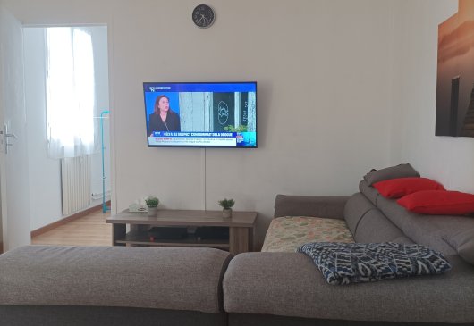 Furnished 3-bedroom flat - near UTC